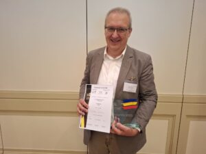 Lecture Award for Prof. Weichold at the Coatings Conference 2025