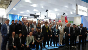 Das ITAR Team zusammen mit Frau Ministerin Bettina Stark-Watzinger vom BMBF und Frau Staatssekretärin Prof. Dr. Sabine Döring