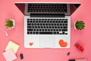 Desktop with hearts 