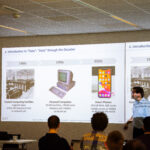 Prof. Stefan Sandfeld vom Forschungszentrum Jülich während seiner Keynote zur Rolle der KI in der Materialforschung