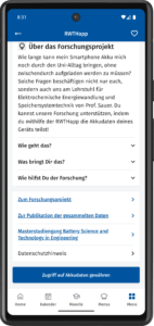 Smartphone darauf die Seite über die Batterieforschung in der RWTHapp 