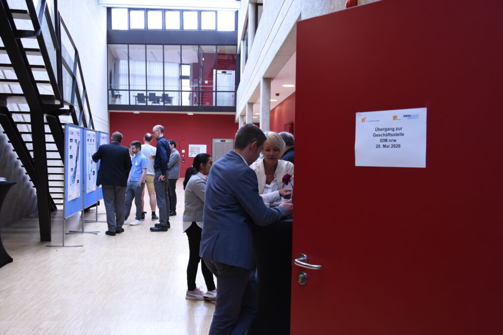 Personen beim Networking